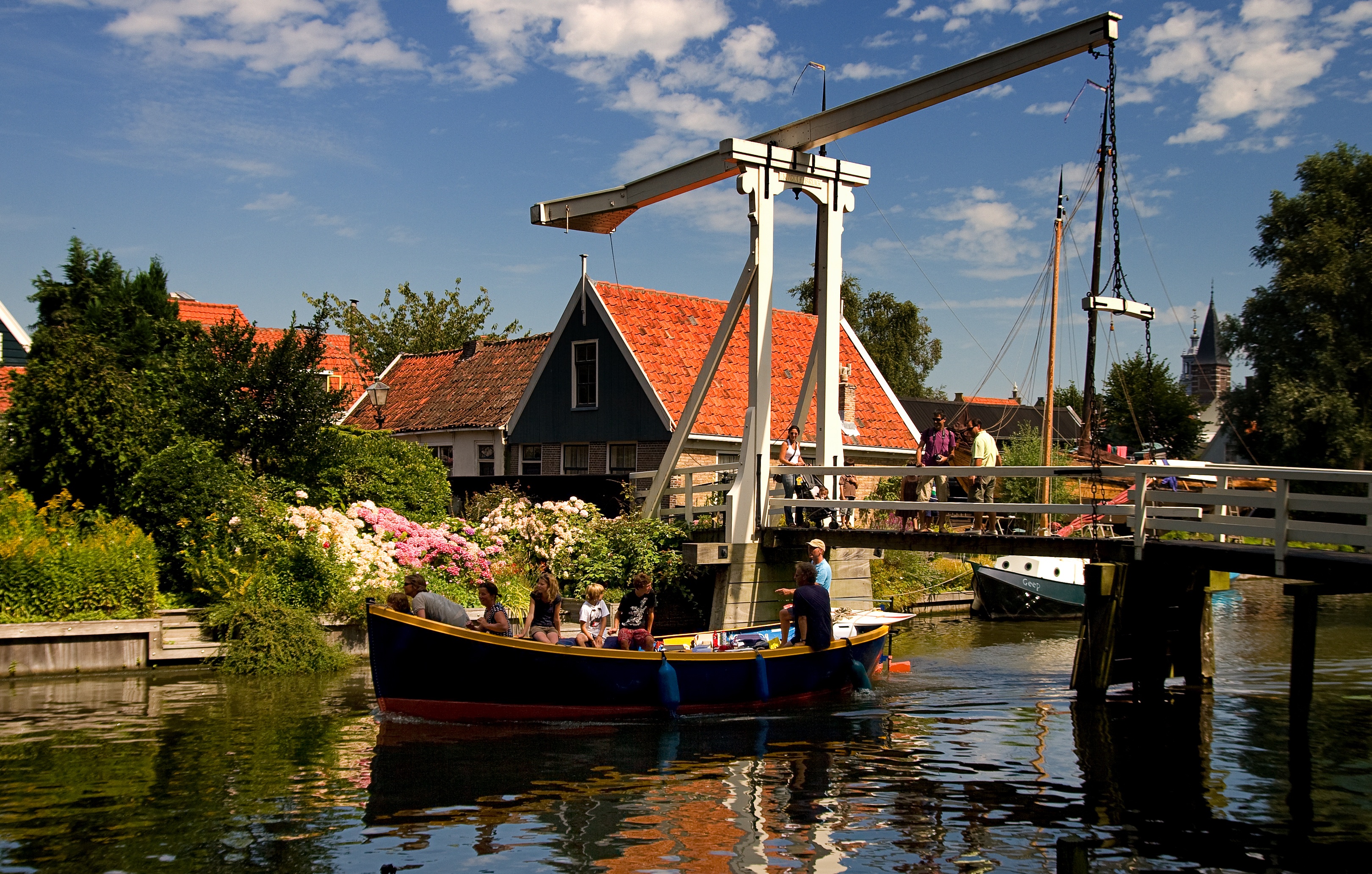 Volendam, Edam & Windmills + Canal Cruise | Amsterdam Canal Cruises | €