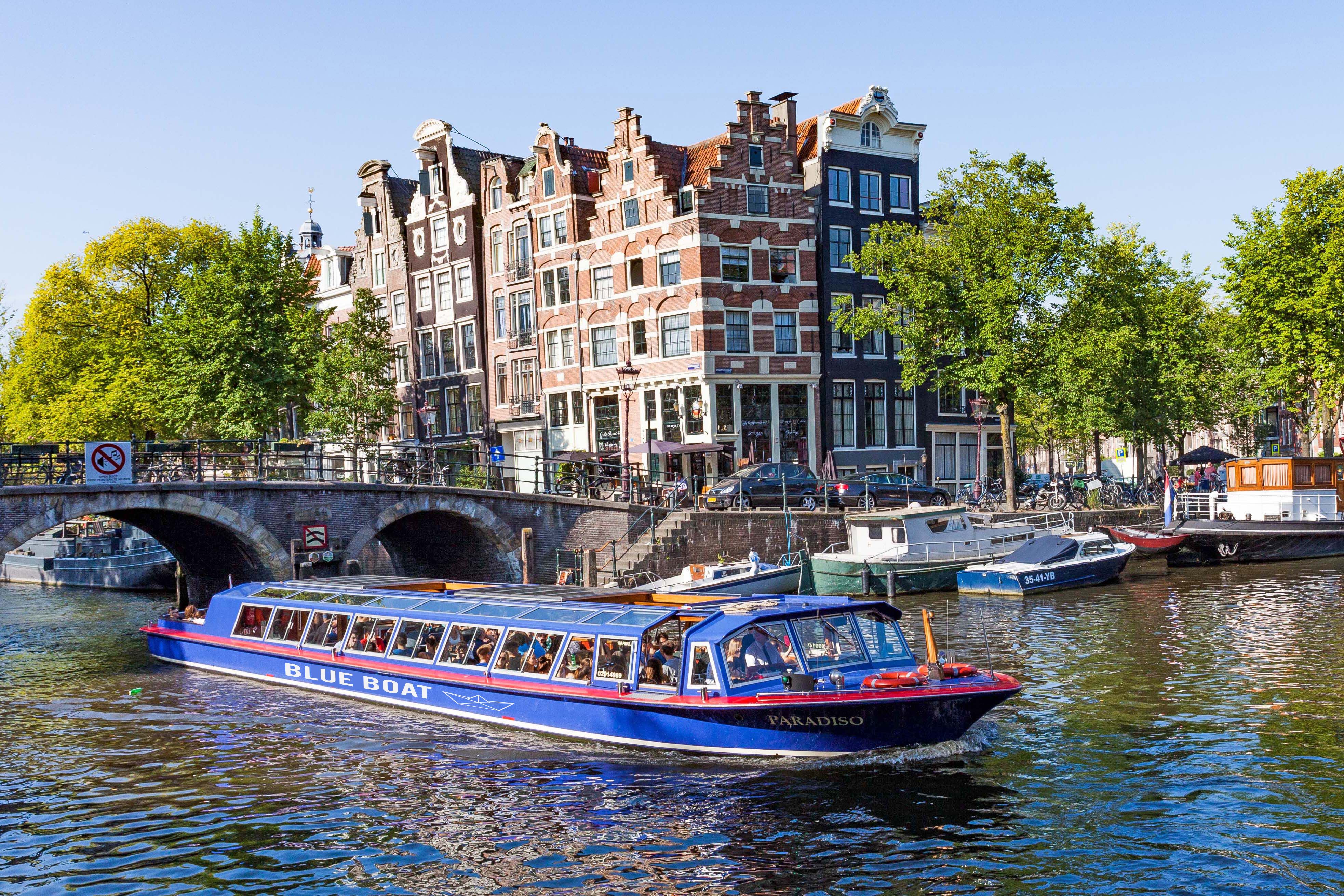 canal boat cruises amsterdam